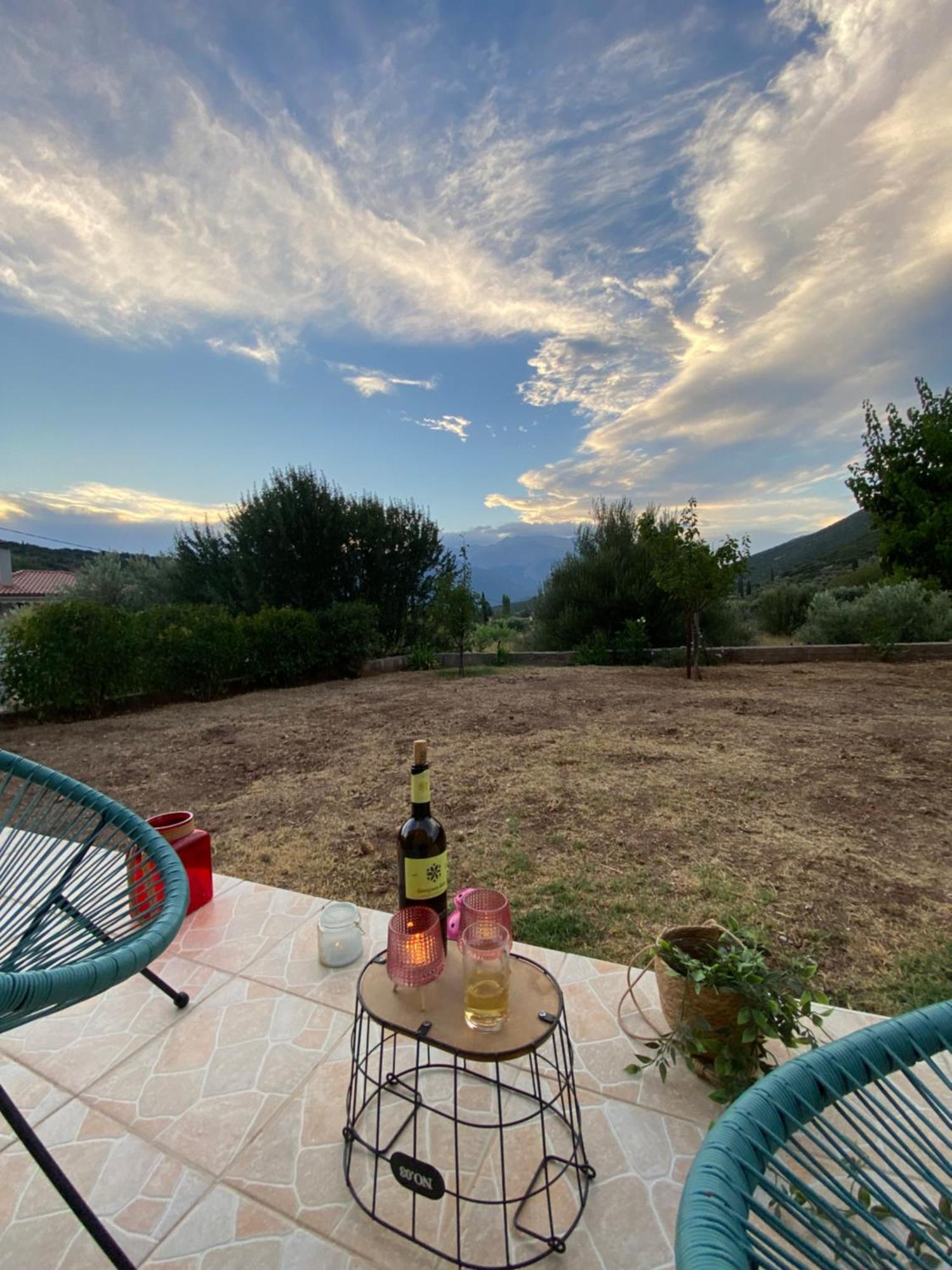 Stellas Guesthouse Near Arachova Stirion Exterior photo